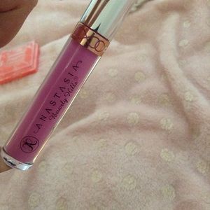 Sold on merc Anastasia Beverly Hills Liquid Lip
